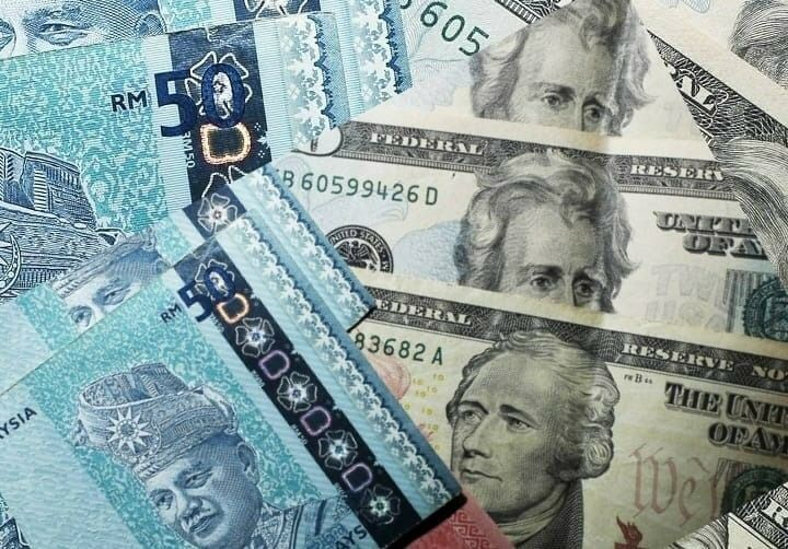 Ringgit Dibuka Rendah Berbanding Dolar US
