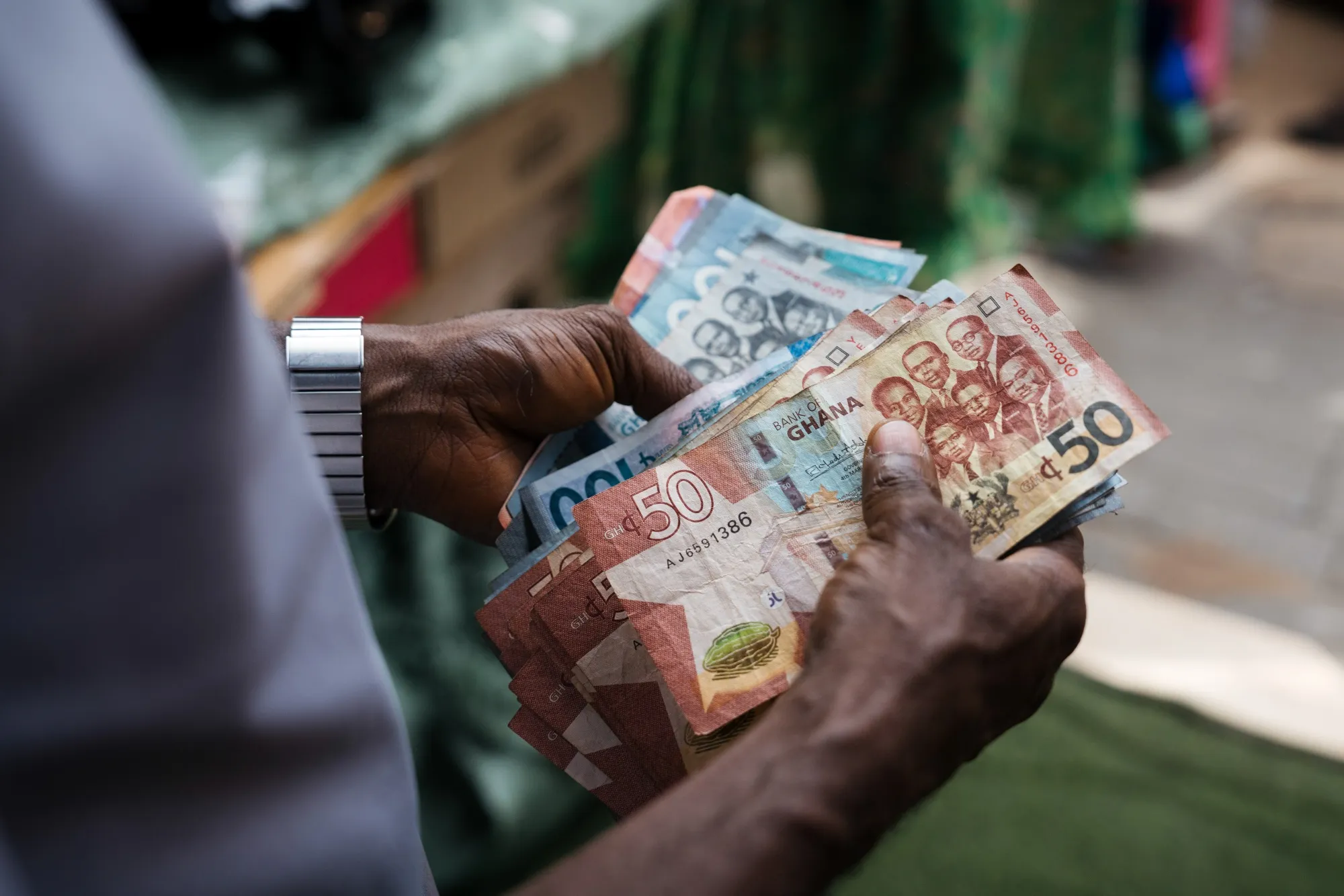 Permintaan Dolar AS untuk import dorong kelemahan Cedi Ghana 2026