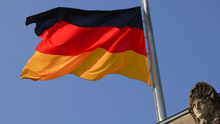 2025-05-19T120109Z_1_LYNXMPEL4I0KH_RTROPTP_4_GERMANY-POLITICS-PARLIAMENT.JPG