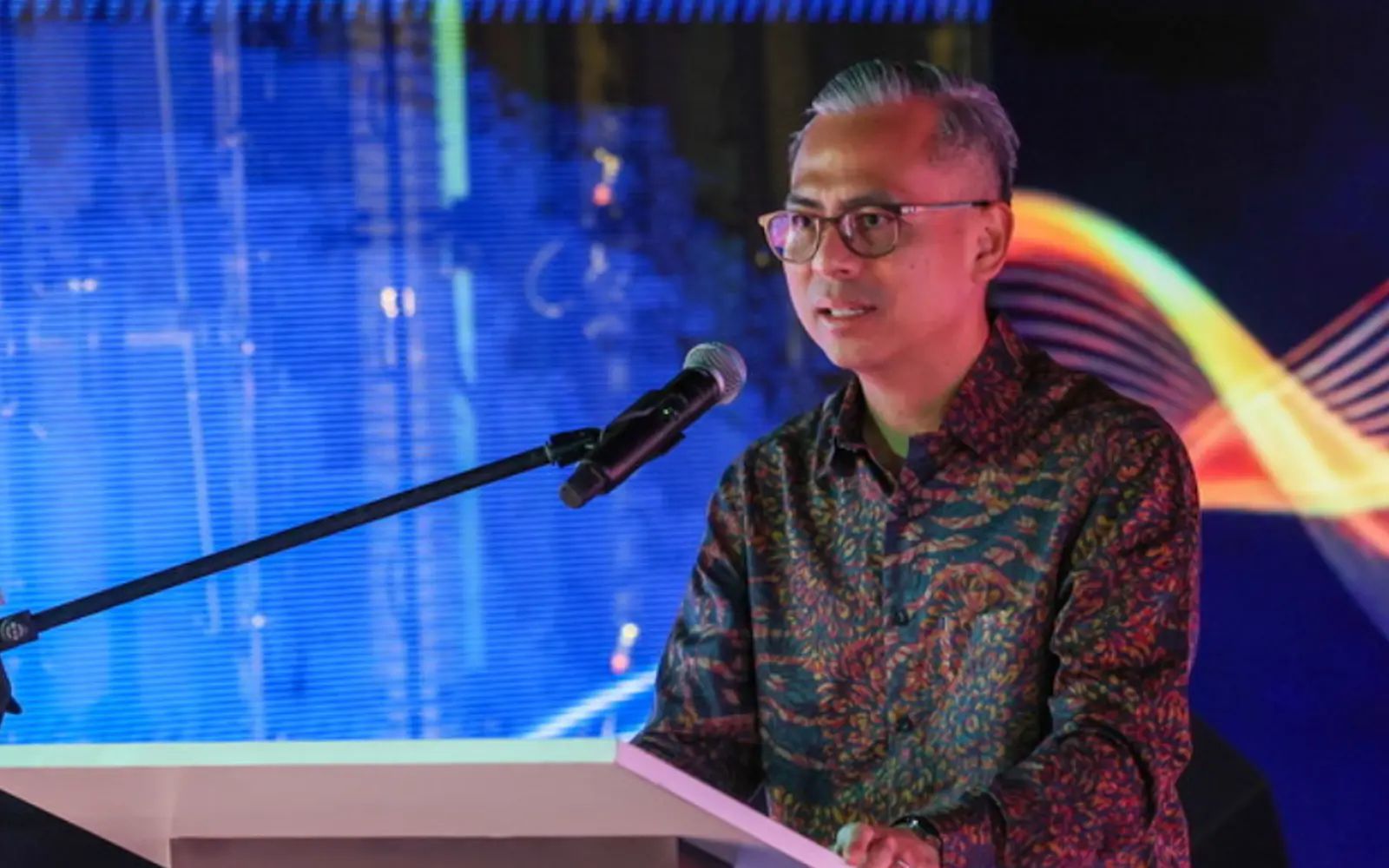 29db6fd8-25db-4724-a52f-3f9fb901e73b-Fahmi-Fadzil-U-Mobile-Enterprise-Innovation-Platform-EIP-...jpg