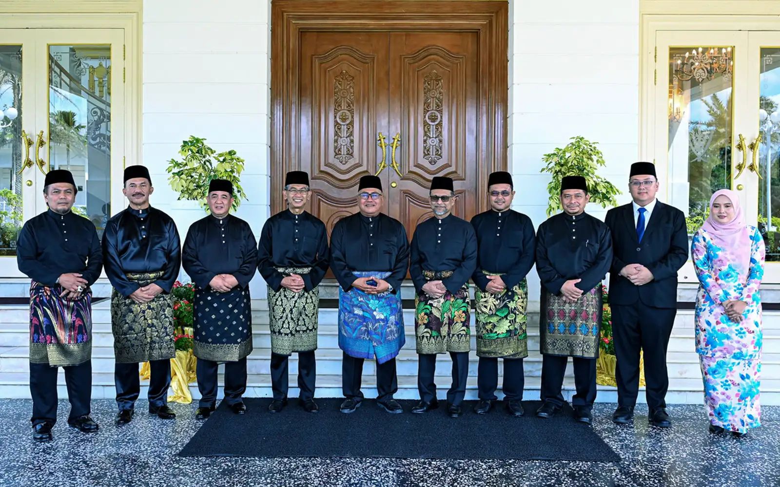 2f1fd43b-e098-4df3-9442-f91c6e3b5a4a-exco-negeri-sembilan-bernama-070826.jpg