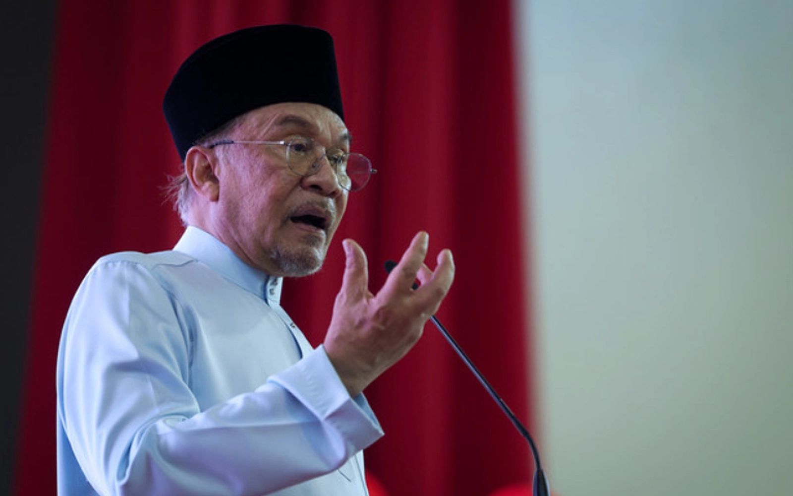 40eebd0f-cadf-44ee-af03-502ed90b2434-anwar-ibrahim-bernama-070826.jpg