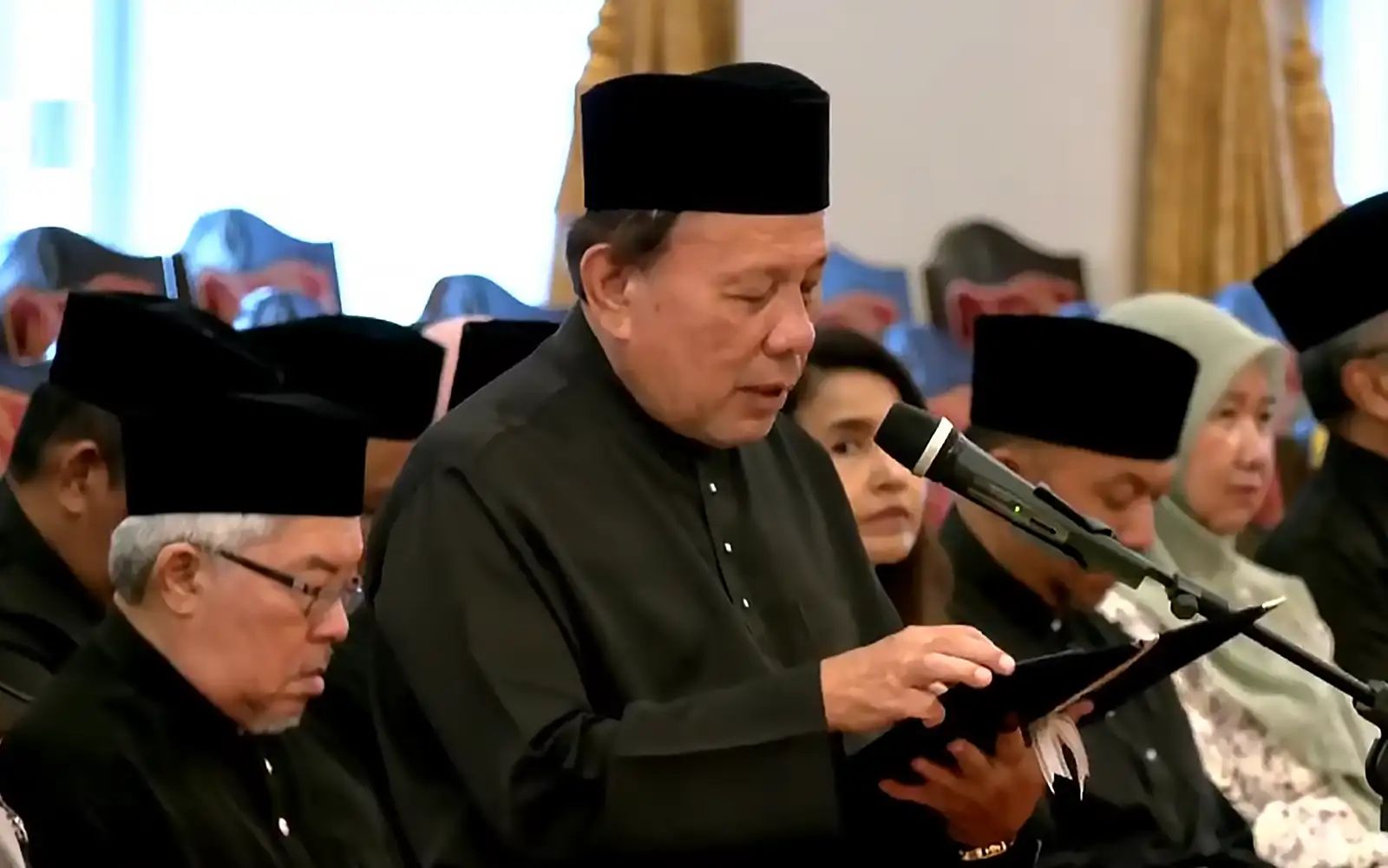 761f1b04-fe32-4340-9b34-89dfacb16326-ismail-lasim-angkat-sumpah-ssyoutube-020826.jpg