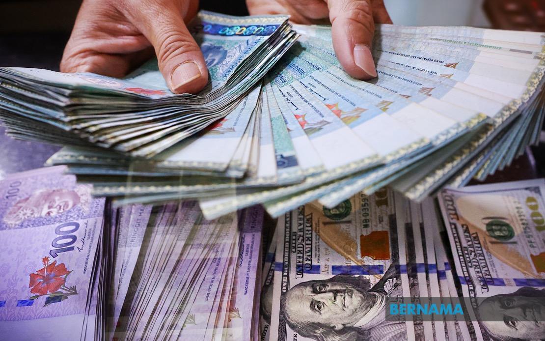 Ringgit Dibuka Tinggi Berbanding Dolar AS Berikutan Kebimbangan Fiskal