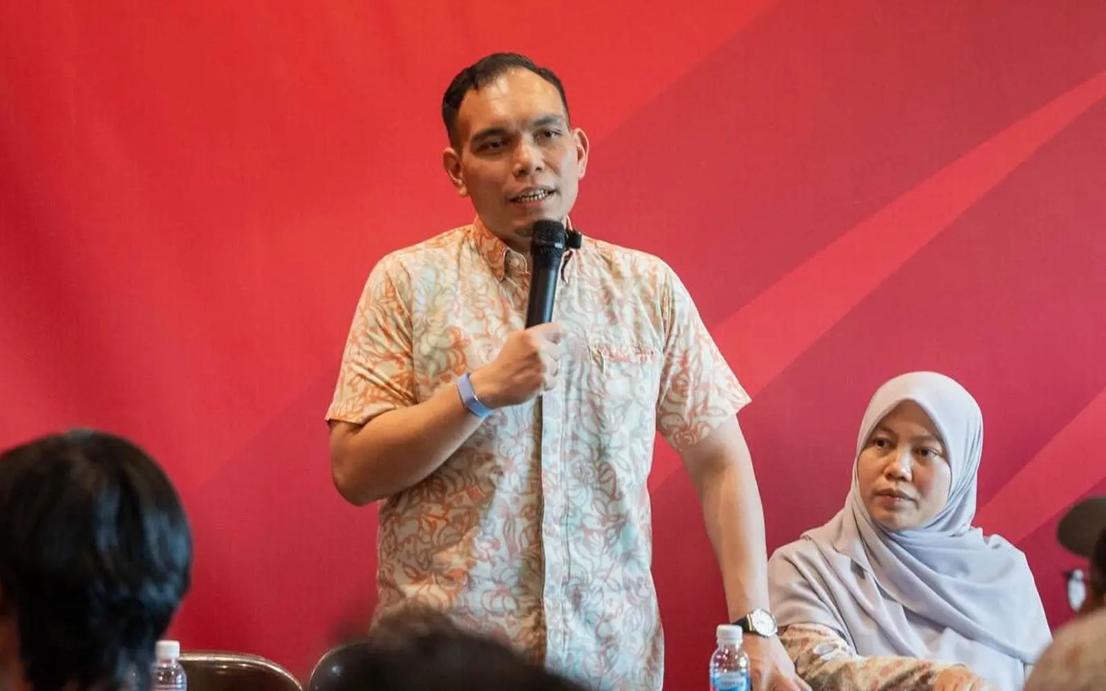 a9548a52-9b81-4cb1-8d79-e6a0e02a4f2e-DAP-vice-chairman-Syahredzan-Johan-fb-140826.jpg