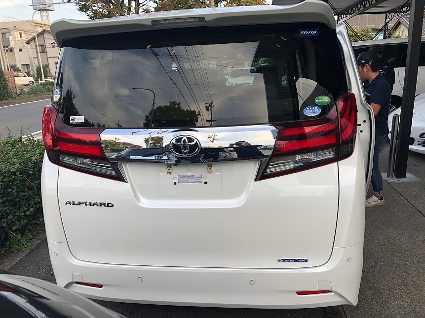 alphard x 3.jpg