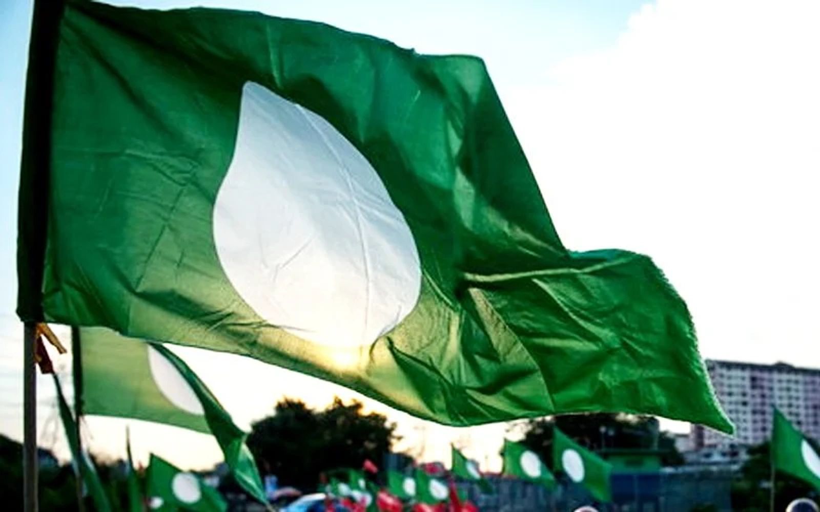 be5c7eef-bendera-pas-resize-bernama-090425.jpg