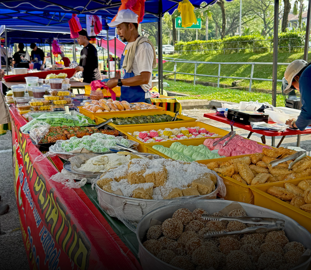 cucur kuih longgok.jpg