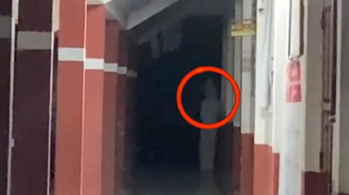 Geli-sya-pocong-sekolah.jpeg