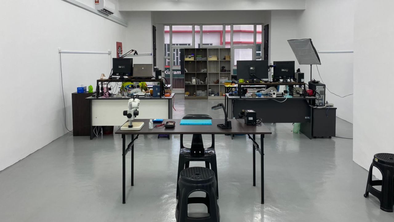 kelas repair telefon.JPG