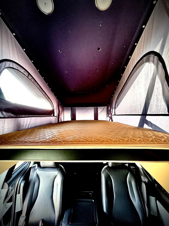 Kia-Carnival-Roof-Tent-9-768x1024-1.jpg