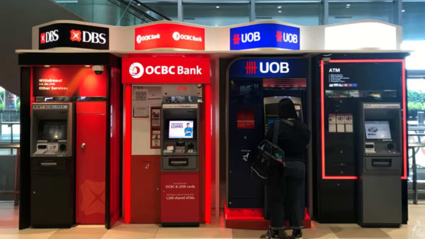row_of_atms.jpg