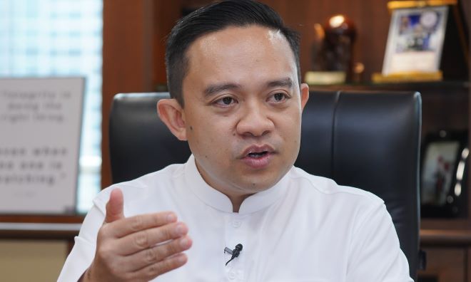 WAN-SAIFUL-WAN-JAN-re-3.jpg